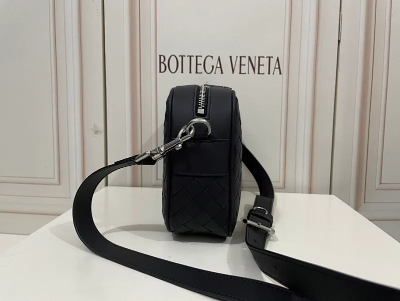 All categories 💚 Top version men’s bags 💚 BV 2024 new BV crossbody bag